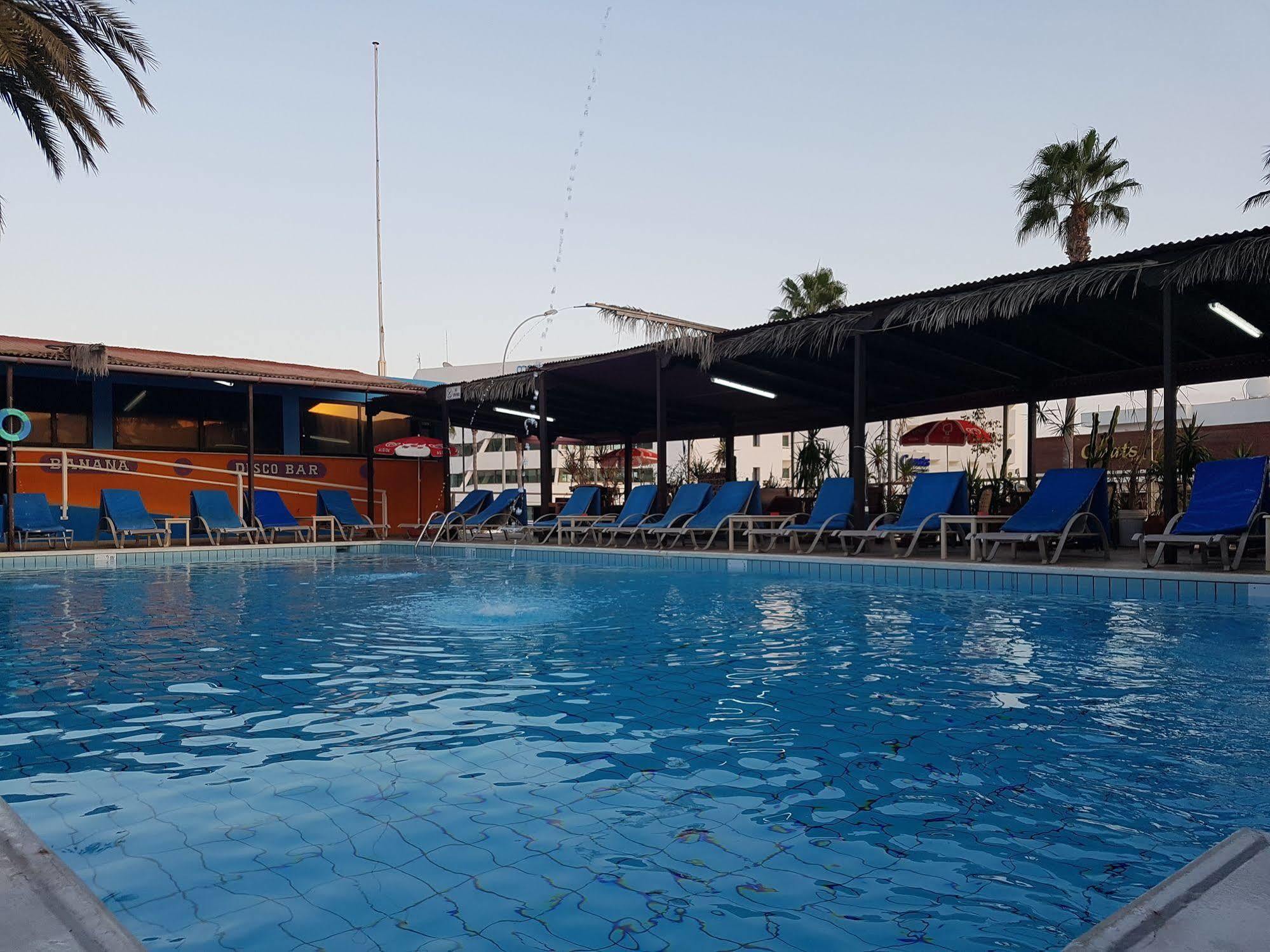 Kkaras Hotel 3 Star Ayia Napa Esterno foto