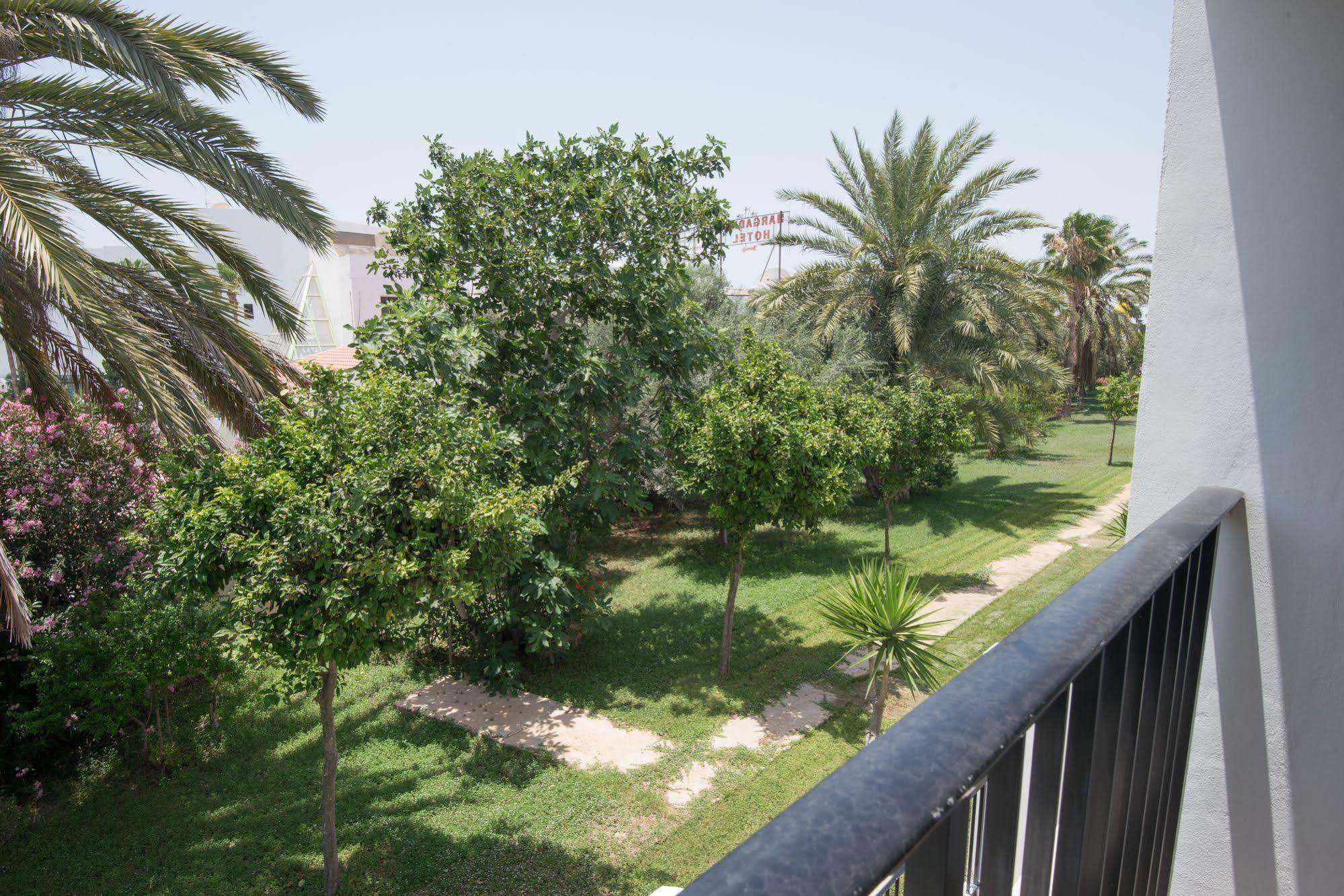 Kkaras Hotel 3 Star Ayia Napa Esterno foto