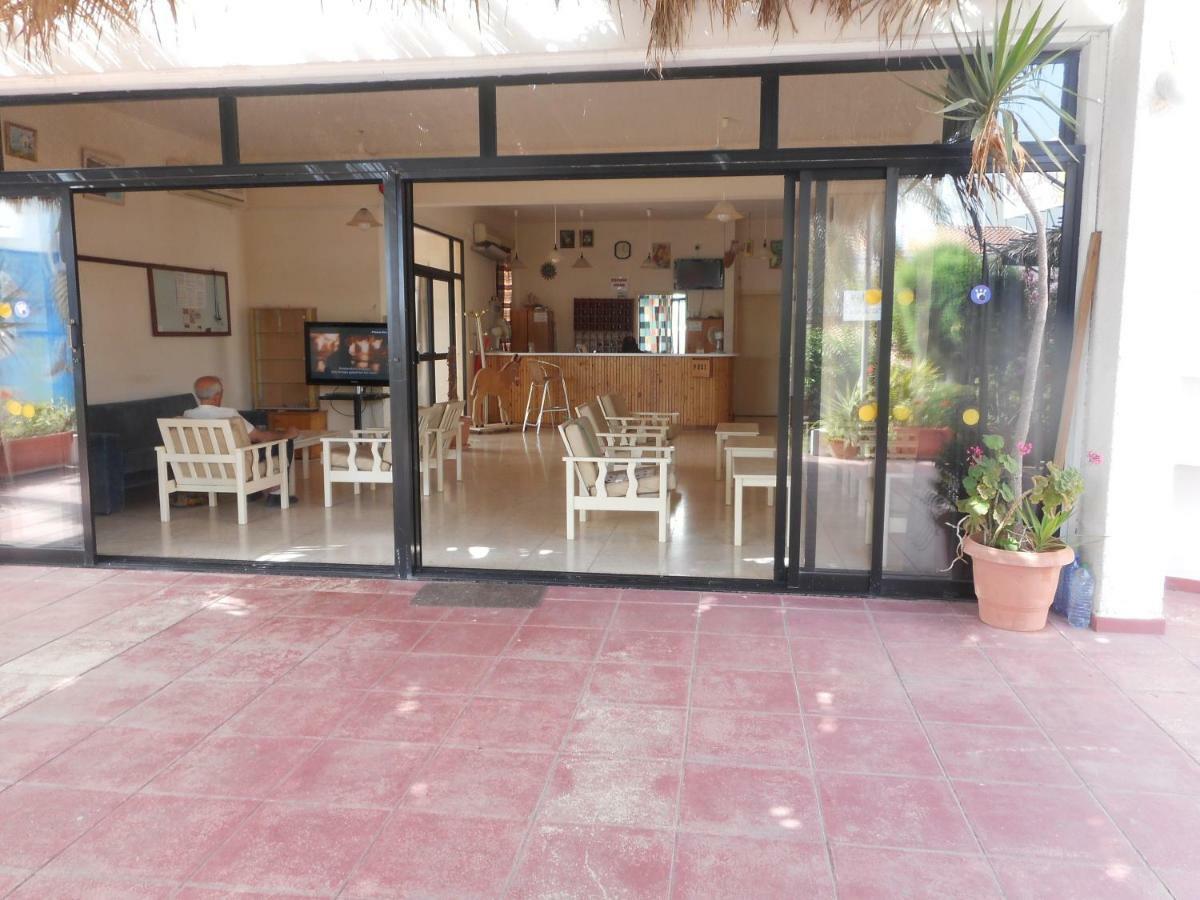 Kkaras Hotel 3 Star Ayia Napa Esterno foto